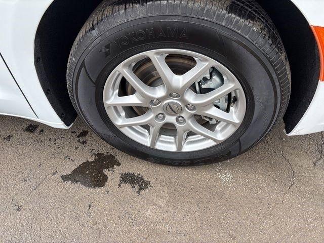 Chrysler Pacifica Select 2025