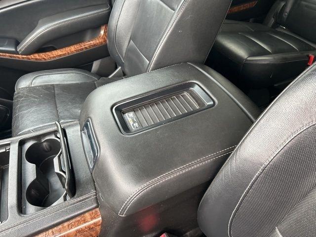 Chevrolet Suburban Premier 4WD 2017