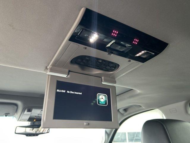 Chevrolet Suburban Premier 4WD 2017