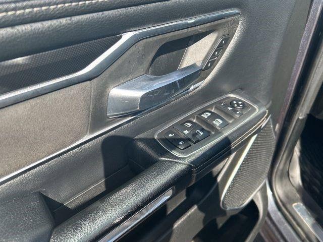 RAM 1500 Laramie Crew Cab SWB 4WD 2019