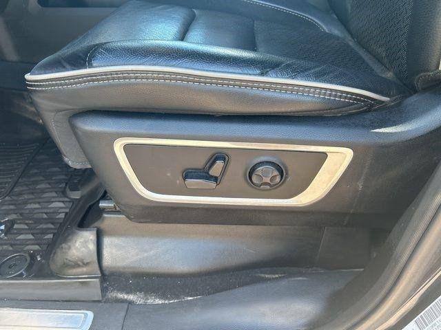 RAM 1500 Laramie Crew Cab SWB 4WD 2019