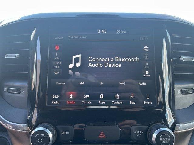 RAM 1500 Laramie Crew Cab SWB 4WD 2019