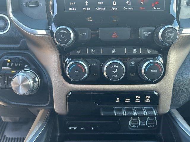 RAM 1500 Laramie Crew Cab SWB 4WD 2019