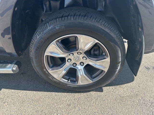 RAM 1500 Laramie Crew Cab SWB 4WD 2019