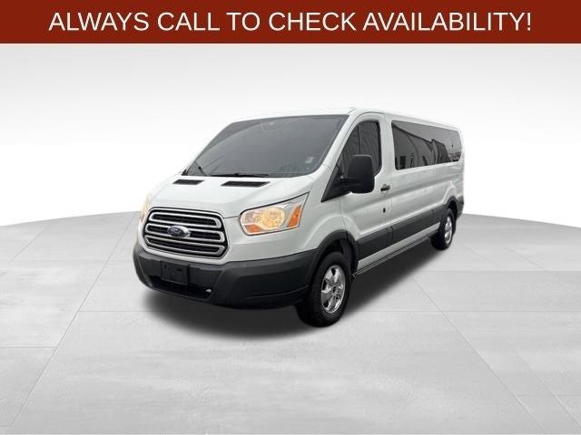 Ford Transit 350 Wagon Low Roof XLT w/Sliding Pass. 148-in. WB 2017