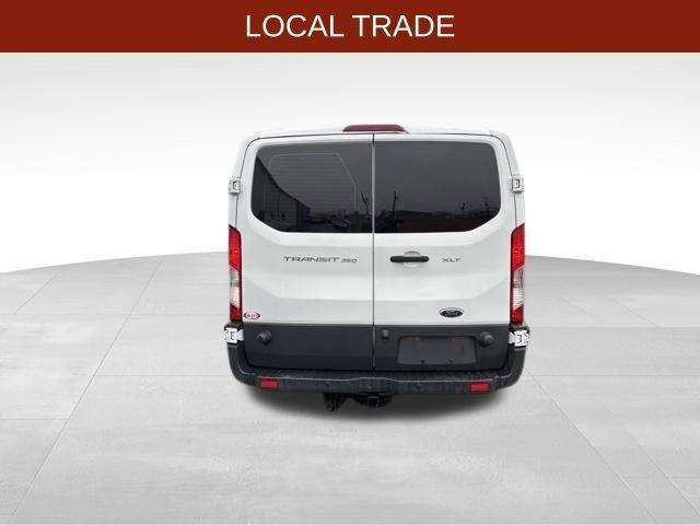 Ford Transit 350 Wagon Low Roof XLT w/Sliding Pass. 148-in. WB 2017
