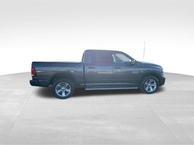 RAM 1500 Sport Crew Cab SWB 4WD 2017