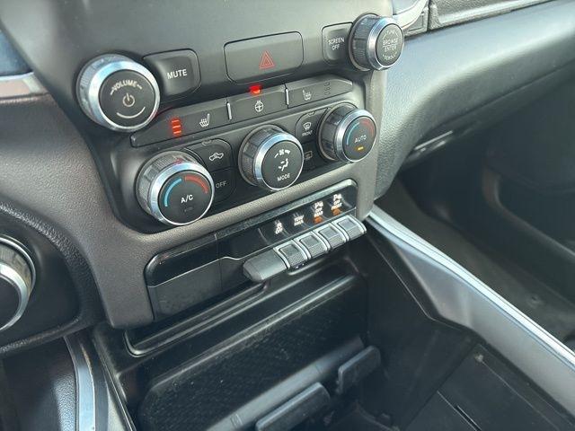 RAM 1500 Big Horn Crew Cab SWB 4WD 2020