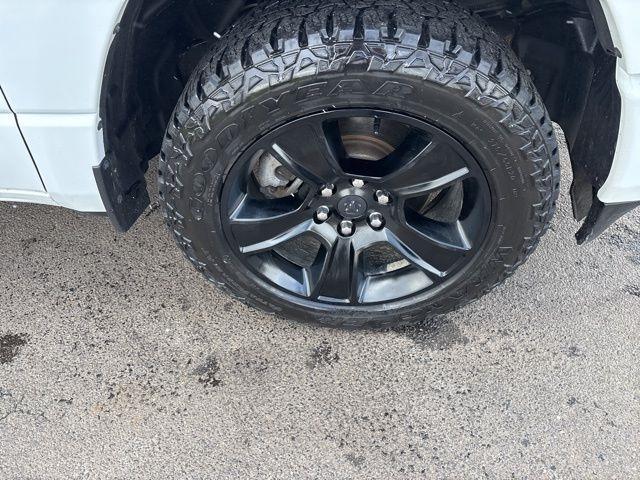 RAM 1500 Big Horn Crew Cab SWB 4WD 2020