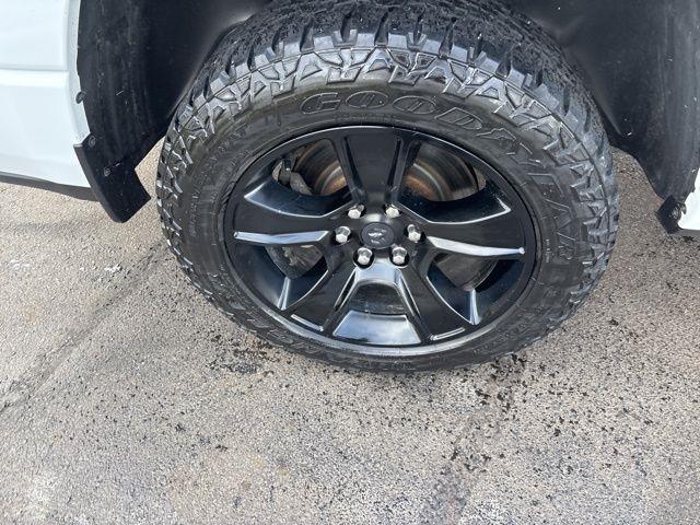 RAM 1500 Big Horn Crew Cab SWB 4WD 2020