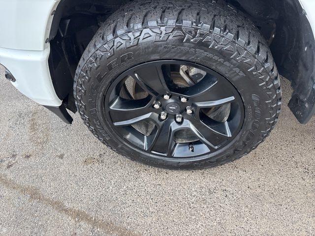 RAM 1500 Big Horn Crew Cab SWB 4WD 2020