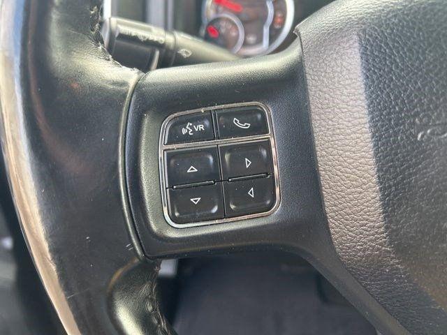 RAM 1500 SLT Crew Cab SWB 4WD 2017