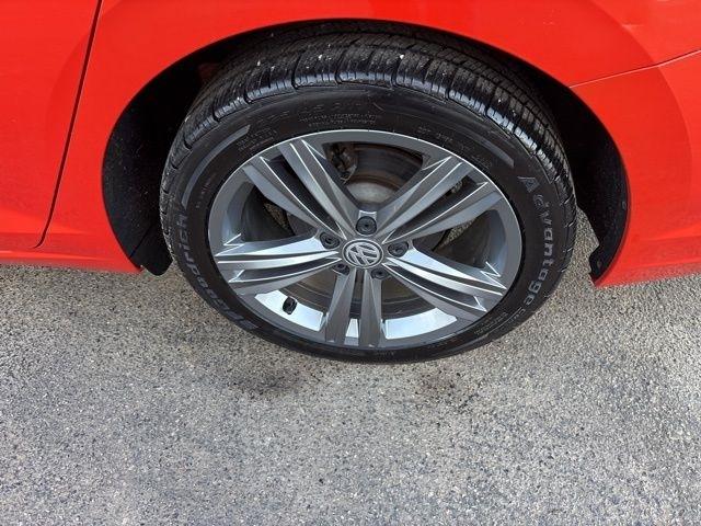 Volkswagen Jetta 1.4T R-Line 8A 2021