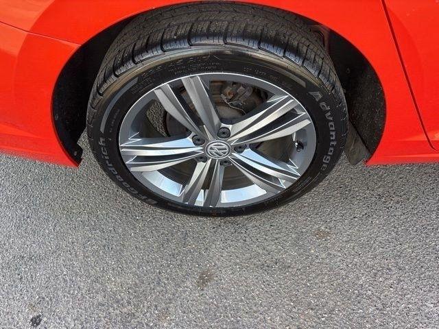 Volkswagen Jetta 1.4T R-Line 8A 2021