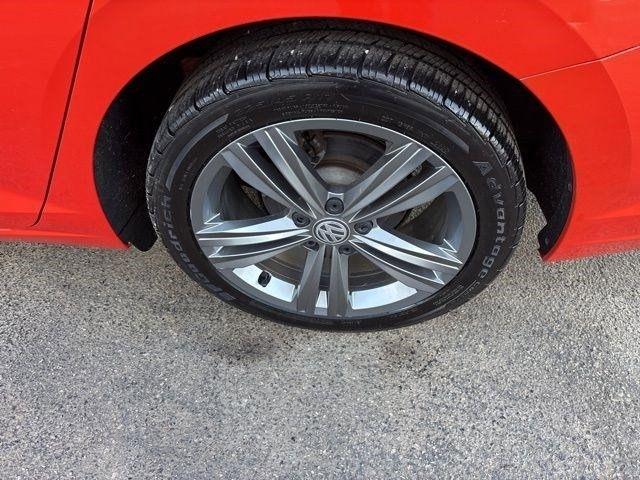 Volkswagen Jetta 1.4T R-Line 8A 2021