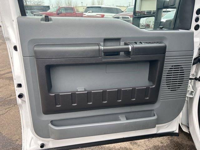 Ford F-250 SD XL Crew Cab 2WD 2016