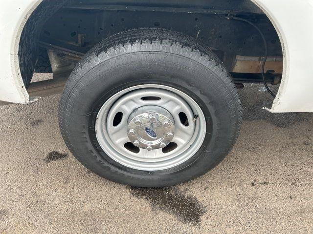 Ford F-250 SD XL Crew Cab 2WD 2016