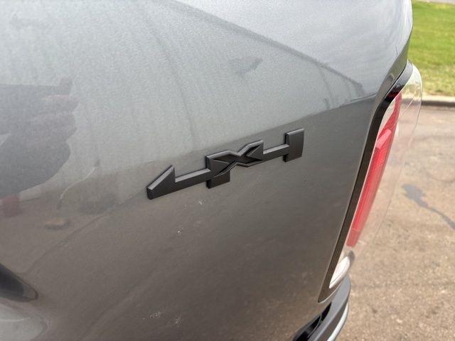 GMC Canyon Elevation Crew Cab 4WD 2022