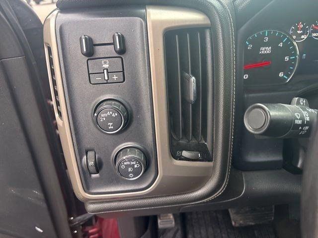 GMC Sierra 1500 Denali Crew Cab Long Box 4WD 2017