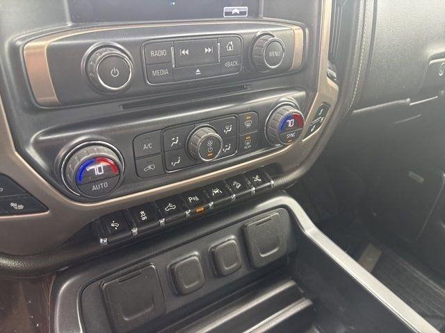 GMC Sierra 1500 Denali Crew Cab Long Box 4WD 2017