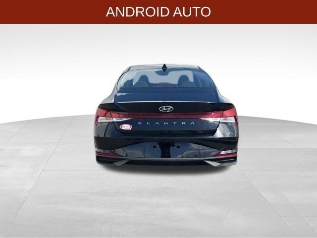 Hyundai Elantra SEL 2023