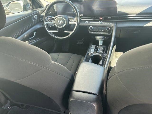 Hyundai Elantra SEL 2023