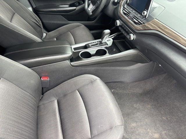 Nissan Altima 2.5 SV 2023