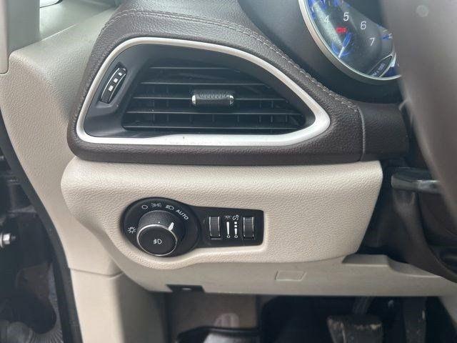 Chrysler Pacifica Touring-L 2021