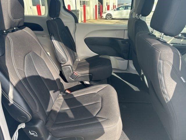 Chrysler Voyager LX 2023