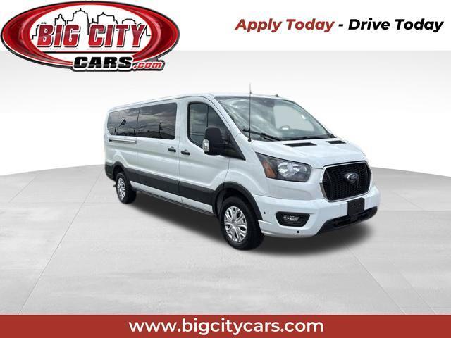 Ford Transit 350 Wagon Low Roof XLT w/Sliding Pass. 148-in. WB 2024