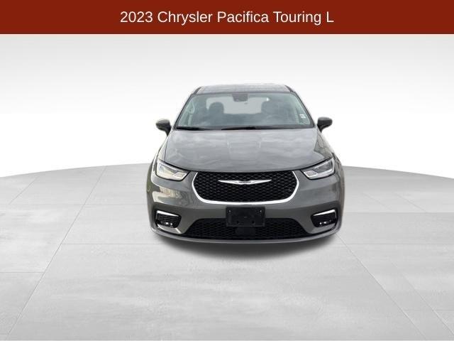 Chrysler Pacifica Touring L 2023