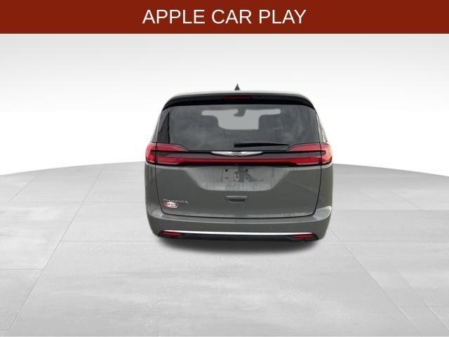 Chrysler Pacifica Touring L 2023