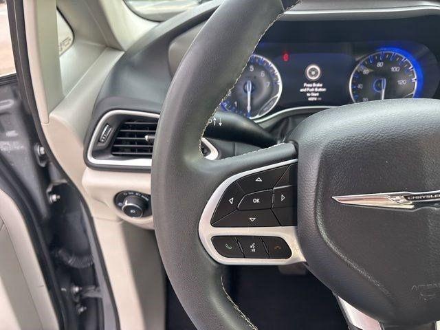 Chrysler Pacifica Touring L 2023