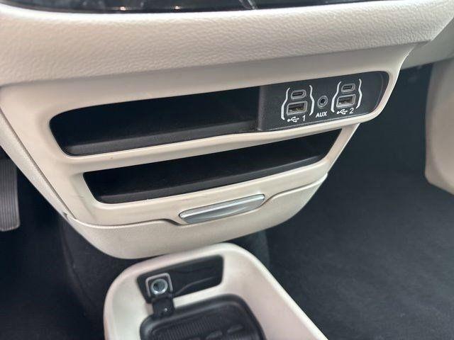 Chrysler Pacifica Touring L 2023