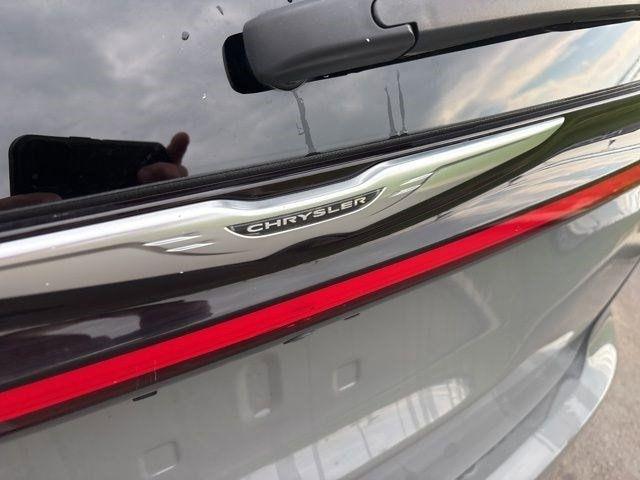 Chrysler Pacifica Touring L 2023