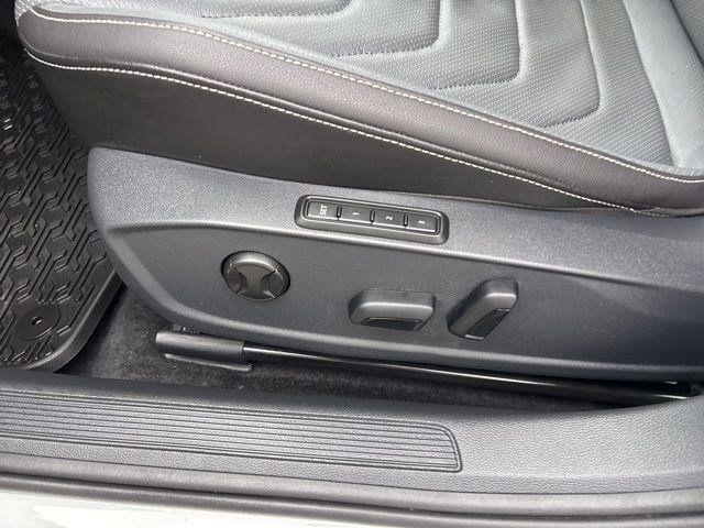 Volkswagen Jetta SEL 2025