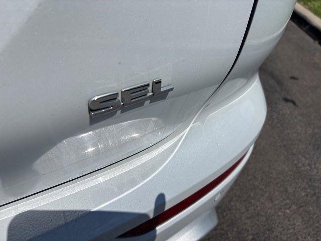 Mitsubishi Outlander SEL 4WD 2023