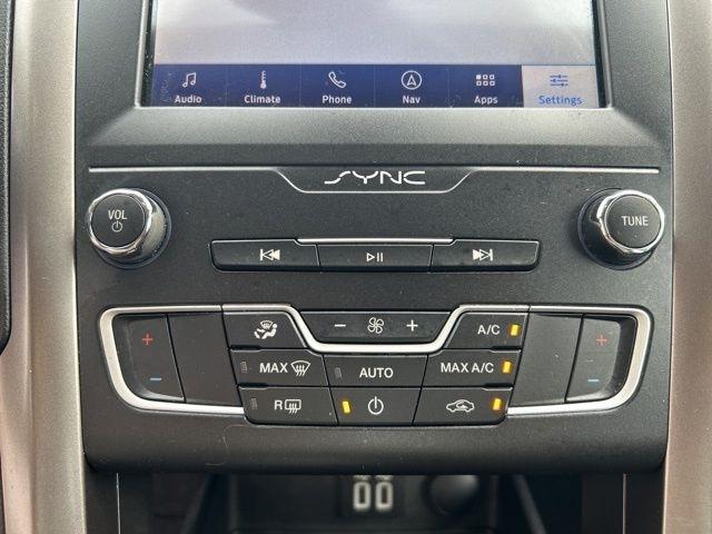 Ford Fusion Hybrid SE 2020