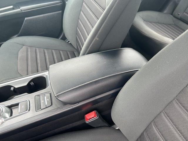 Ford Fusion Hybrid SE 2020