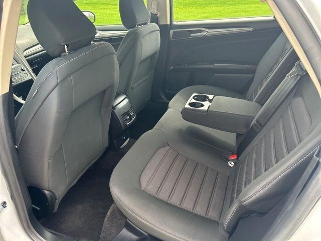 Ford Fusion Hybrid SE 2020