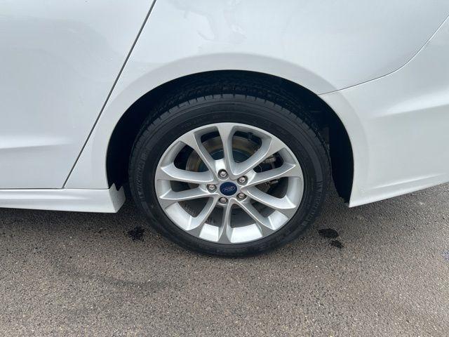 Ford Fusion Hybrid SE 2020