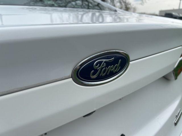 Ford Fusion Hybrid SE 2020
