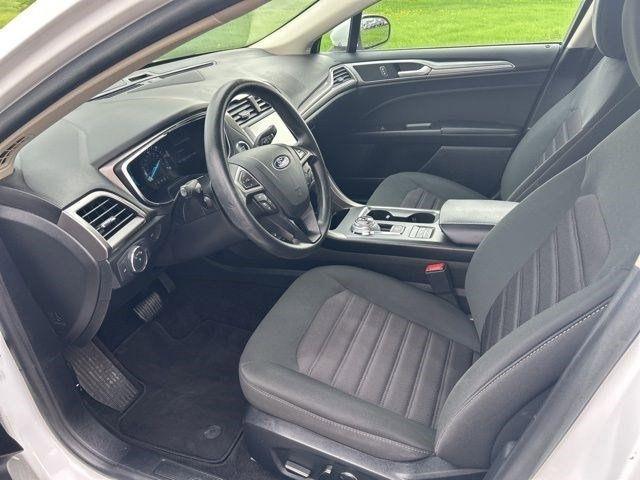 Ford Fusion Hybrid SE 2020