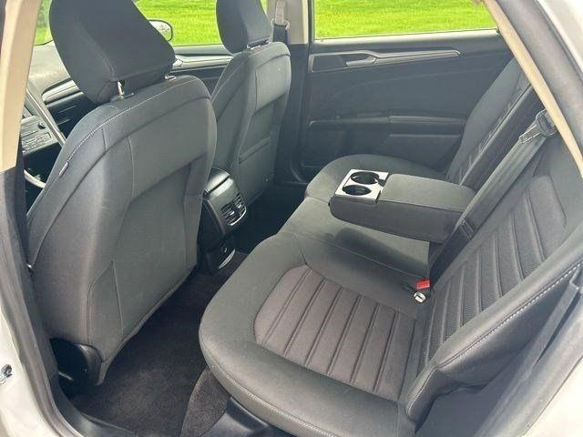 Ford Fusion Hybrid SE 2020