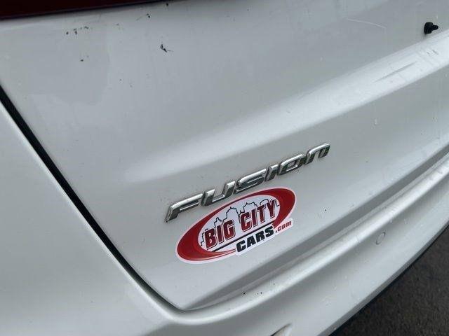 Ford Fusion Hybrid SE 2020