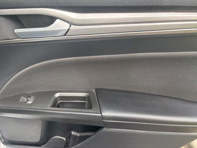 Ford Fusion Hybrid SE 2019