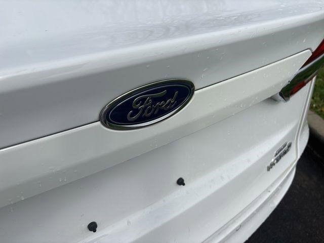 Ford Fusion Hybrid SE 2019