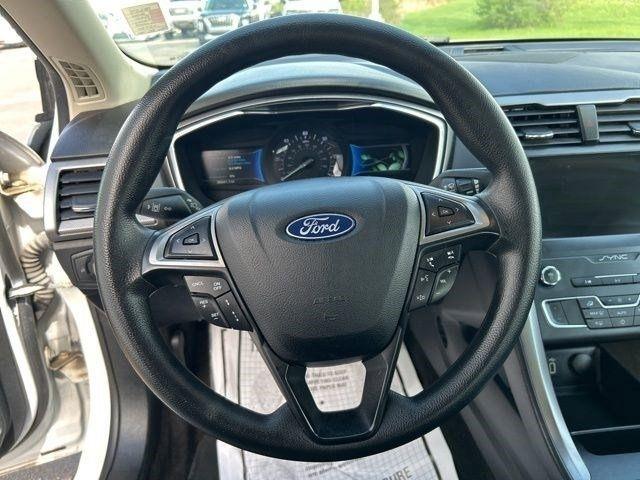 Ford Fusion Hybrid SE 2020
