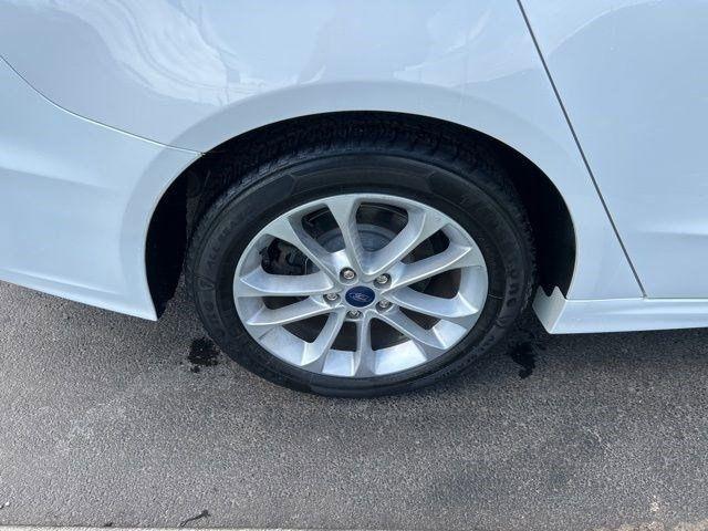 Ford Fusion Hybrid SE 2020