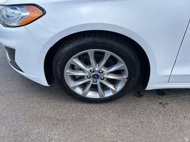 Ford Fusion Hybrid SE 2020